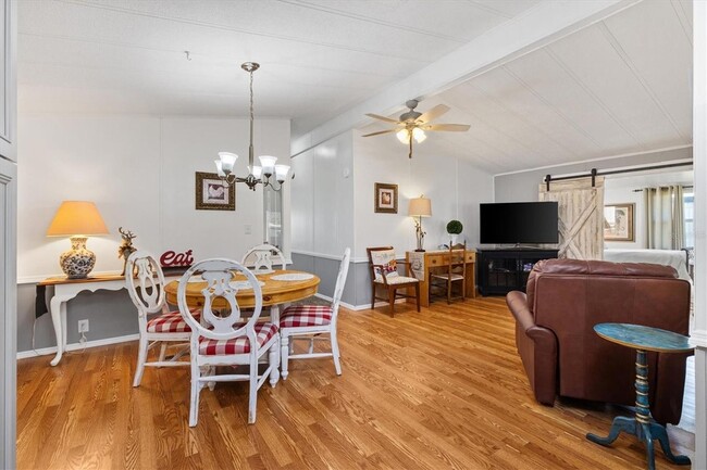 Photo - 732 Royal Palm Ave