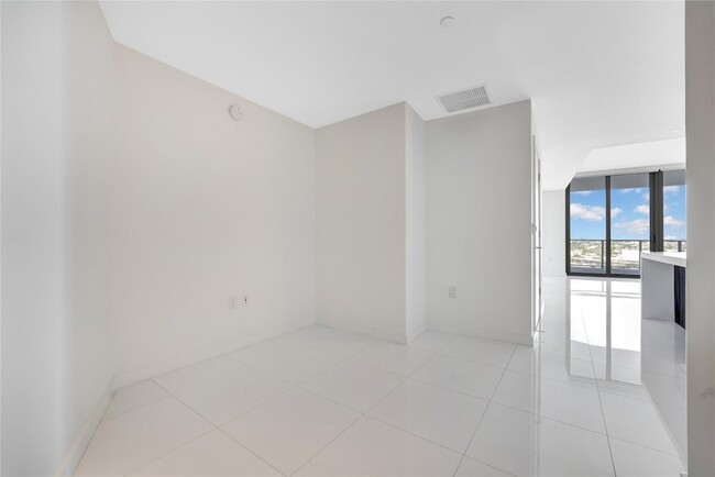 Photo - 851 NE 1st Ave Unit 3500