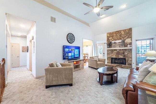 Photo - 530 Waterford Dr Unit ID1234803P