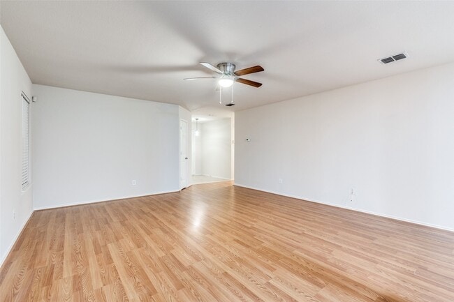 Photo - 1909 Diamond Lake Trail