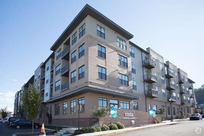 Photo - Vista Cameron Harbor