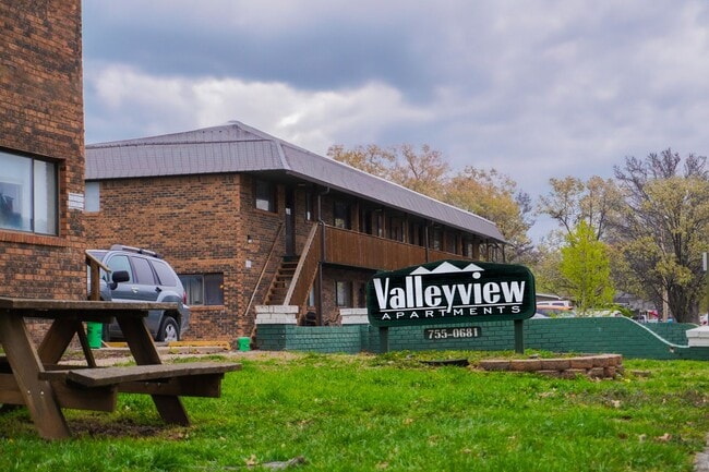 Photo - Valley View Apartments