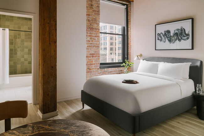 Building Photo - 555 W Jackson Blvd Unit SI ID1504154P