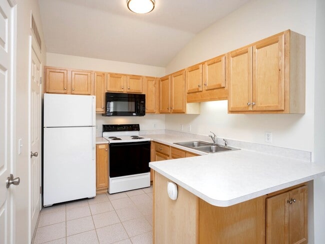 Photo - Summit Knolls Apartments