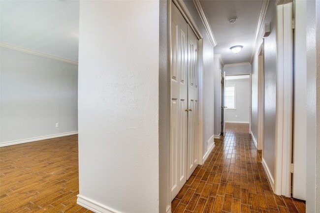 Photo - 702 Melrose Dr