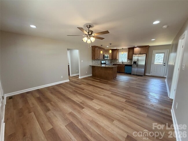 Photo - 1296 Micol Rd