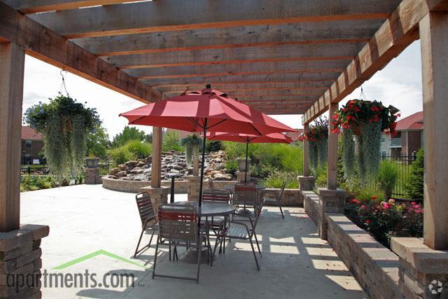 Sundeck - Sunlake Apartments