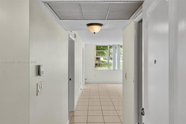 Photo - 9410 Tangerine Pl Unit 105
