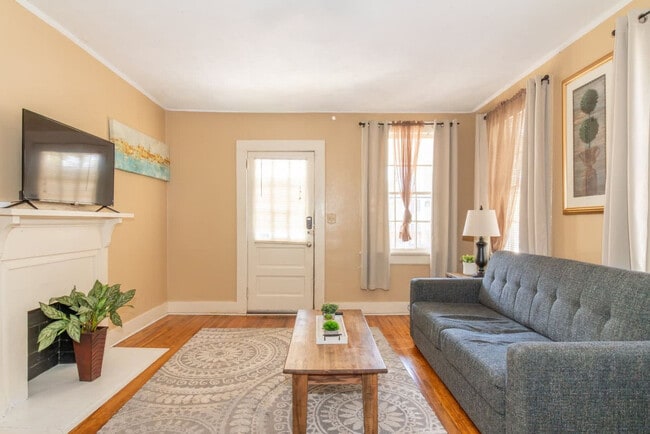 Building Photo - 2223 14th St Unit SI ID1043508P