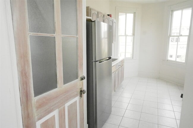 Photo - 304 18th St Unit Up