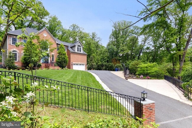 Photo - 6526 Dearborn Dr