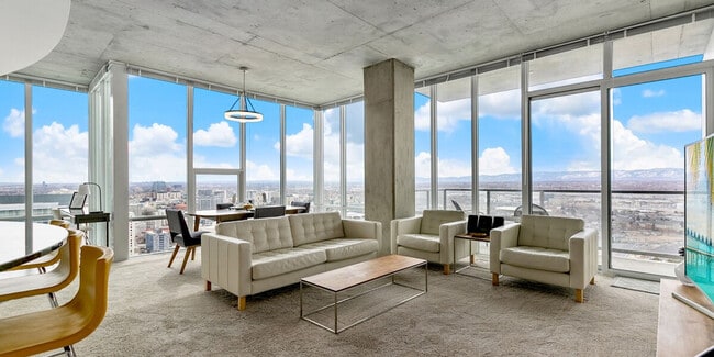 Building Photo - 1324 Champa St Unit SI ID1508521P