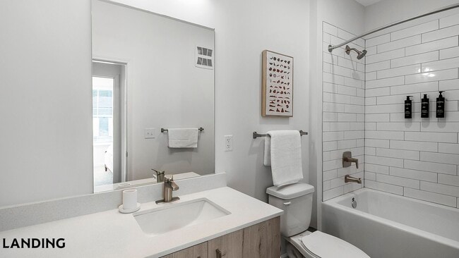 Photo - 2800 Milan Ct Unit 215
