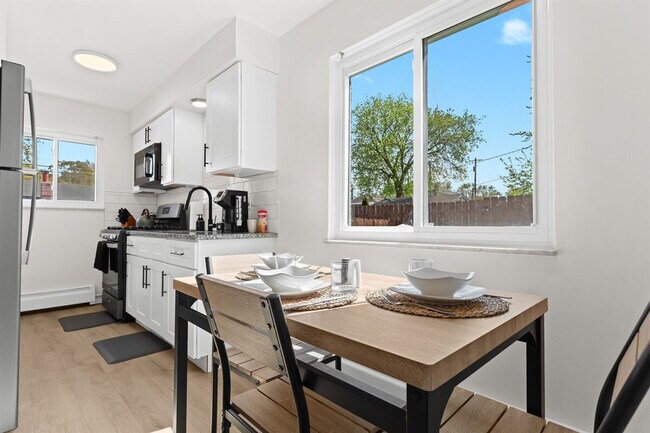 Photo - 22 2nd St Unit ID1032318P