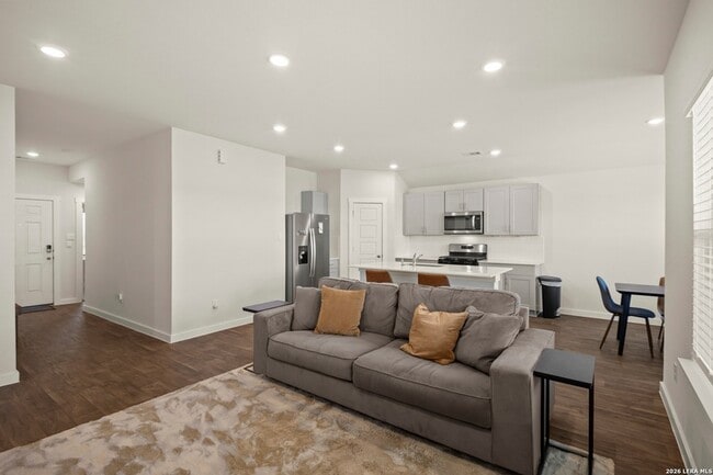 Photo - 326 Merriman Rd