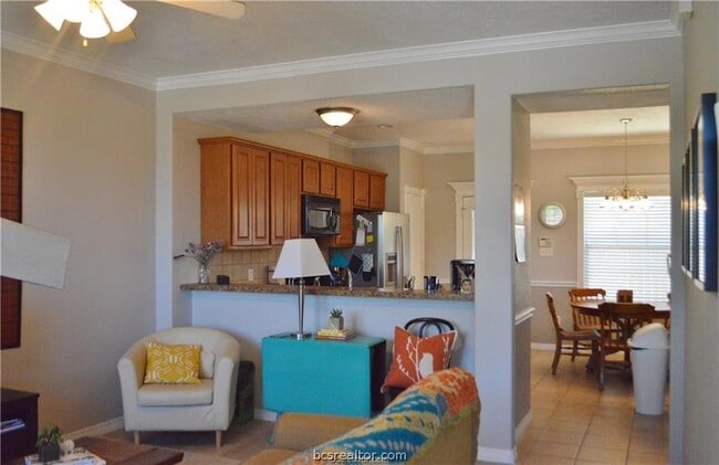 Photo - 1000 Spring Loop Unit 1604