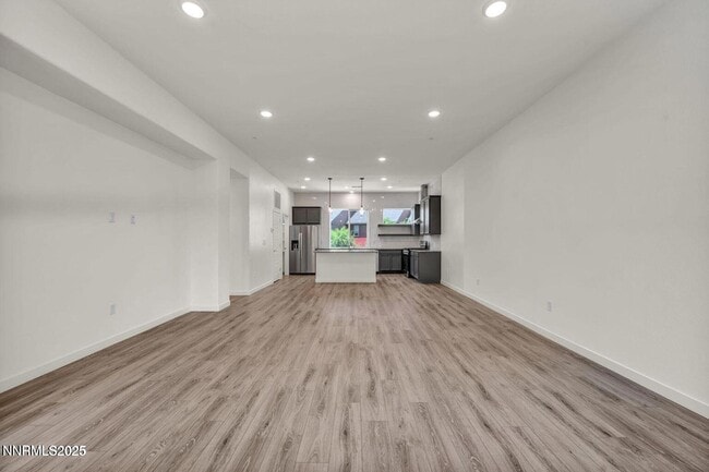 Photo - 557 California Ave