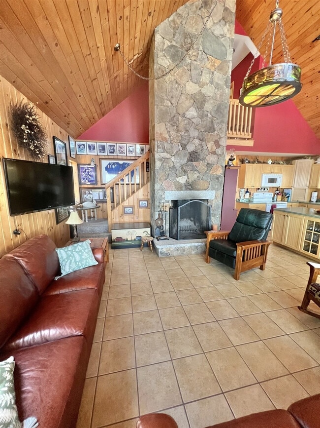 Building Photo - 11 Sandy Cove Rd Extension Unit ID1255947P