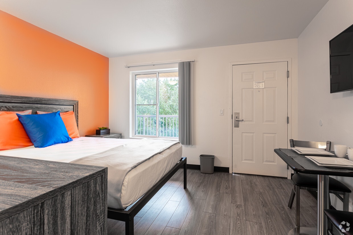 Floor Plan - Studio Suite