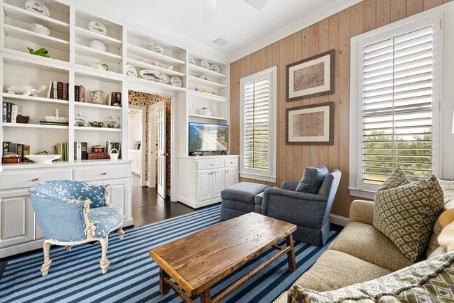 Building Photo - 64 Tradewind Ct Unit ID1253401P