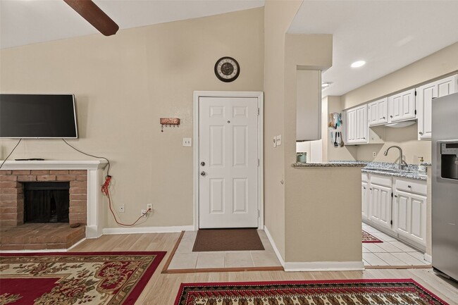Photo - 2120 Wilcrest Dr Unit 220