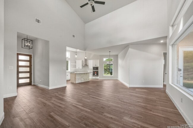 Photo - 118 Cap Rock Dr