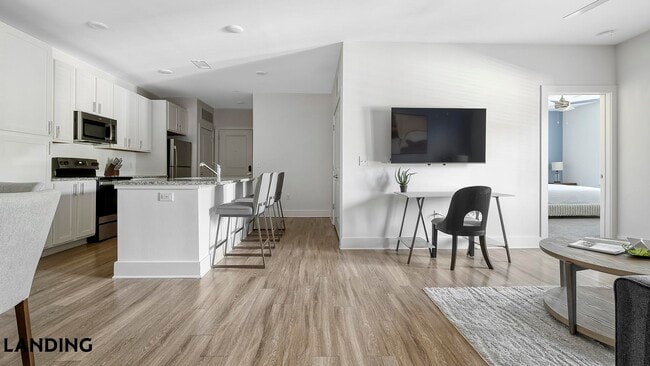 Photo - 5209 Craftsman Dr Unit 600-300