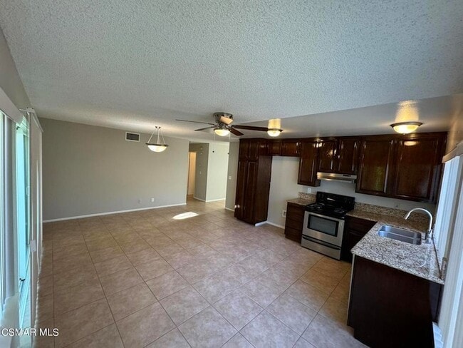 Photo - 2259 N Hietter Ave