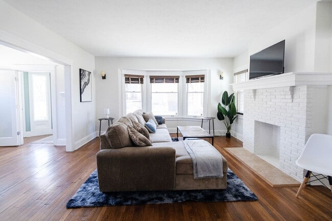 Photo - 1501 E 105th St Unit ID1290645P