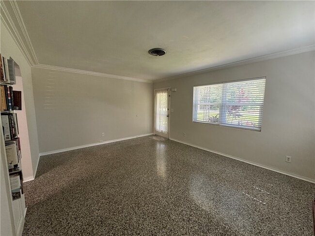 Photo - 2063 34th Ave