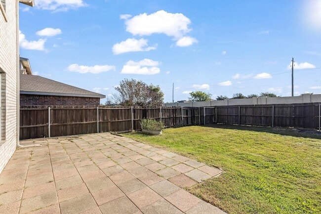 Photo - 1543 Englewood Dr