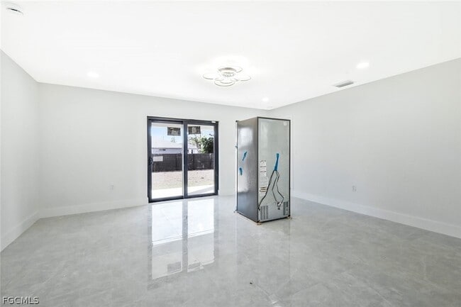 Photo - 3411 27th St SW