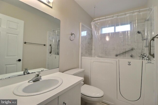 Photo - 10 Stamford Pl