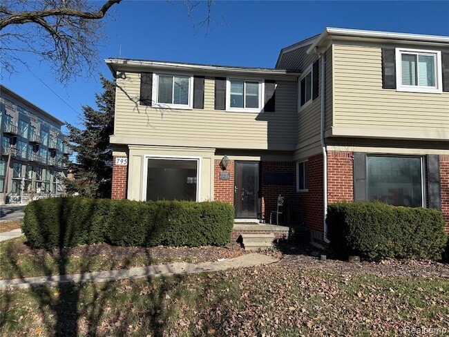 Building Photo - 1111 Holland St