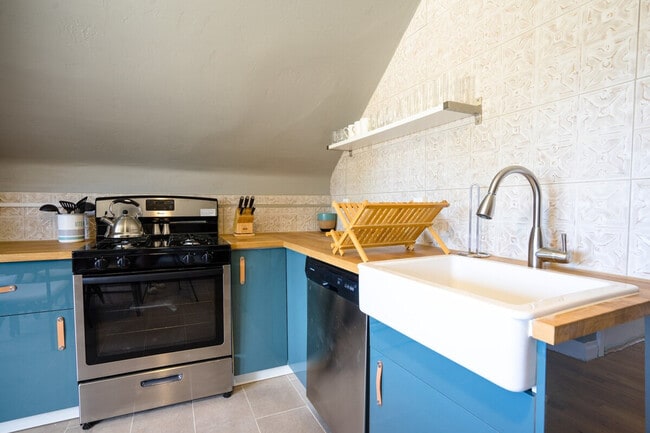 Photo - 1660 N Gaylord St Unit SI ID1026266P