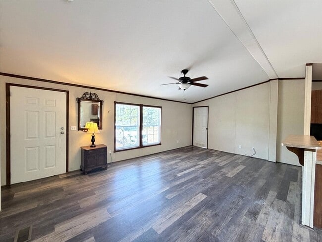 Photo - 157 Lakeside Dr