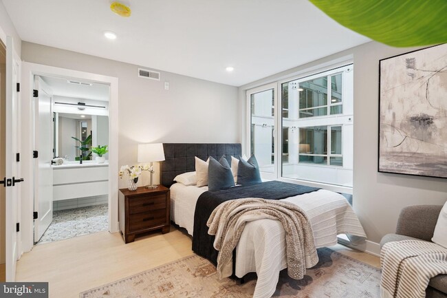 Photo - 6604 Ridge Ave Unit 410