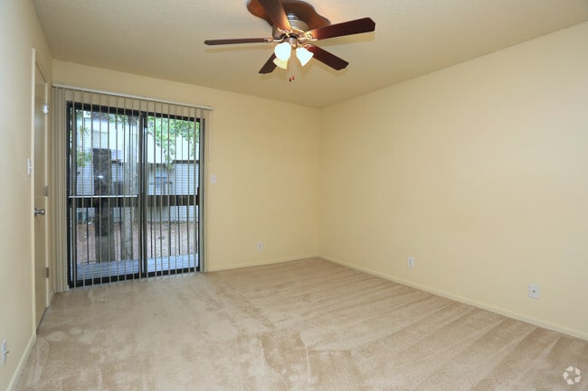 Bedroom - Pepper Tree Condominiums