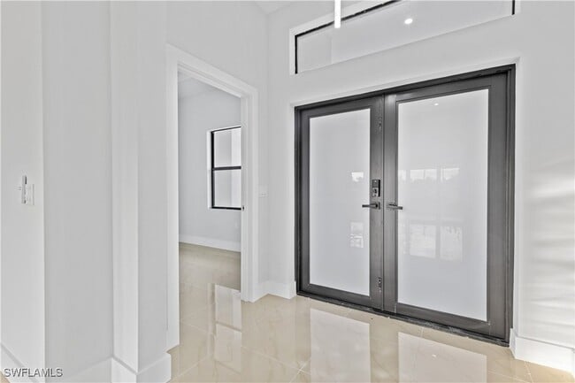 Photo - 452 Mercedes Ct