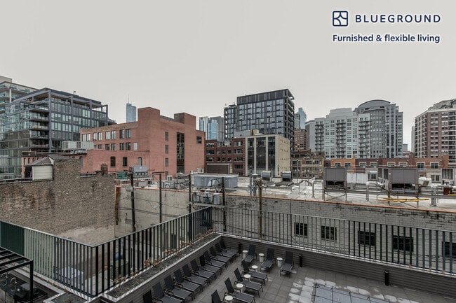 Photo - 751 N Hudson Ave Unit FL4-ID1038