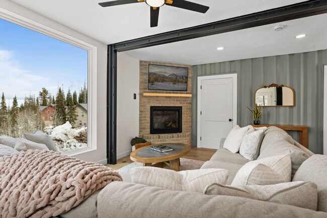 Photo - 220 Circle Dr Unit ID1249883P