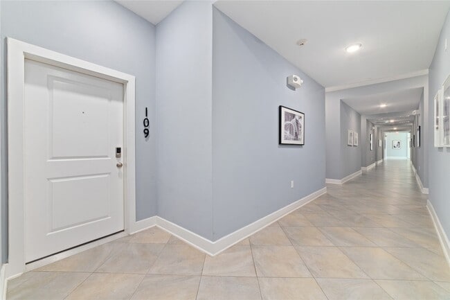 Photo - 1011 Studemont St Unit 109