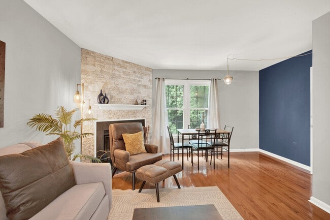 Building Photo - 6346 Chimney Wood Ct Unit ID1352700P