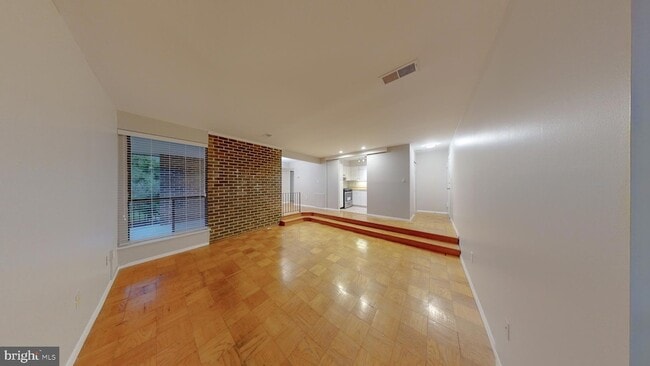 Building Photo - 9806 Georgia Ave Unit 302