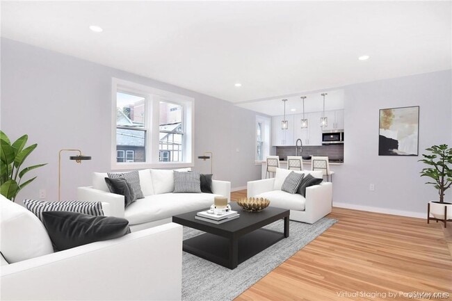 Building Photo - 245 Wolfs Ln Unit 3C