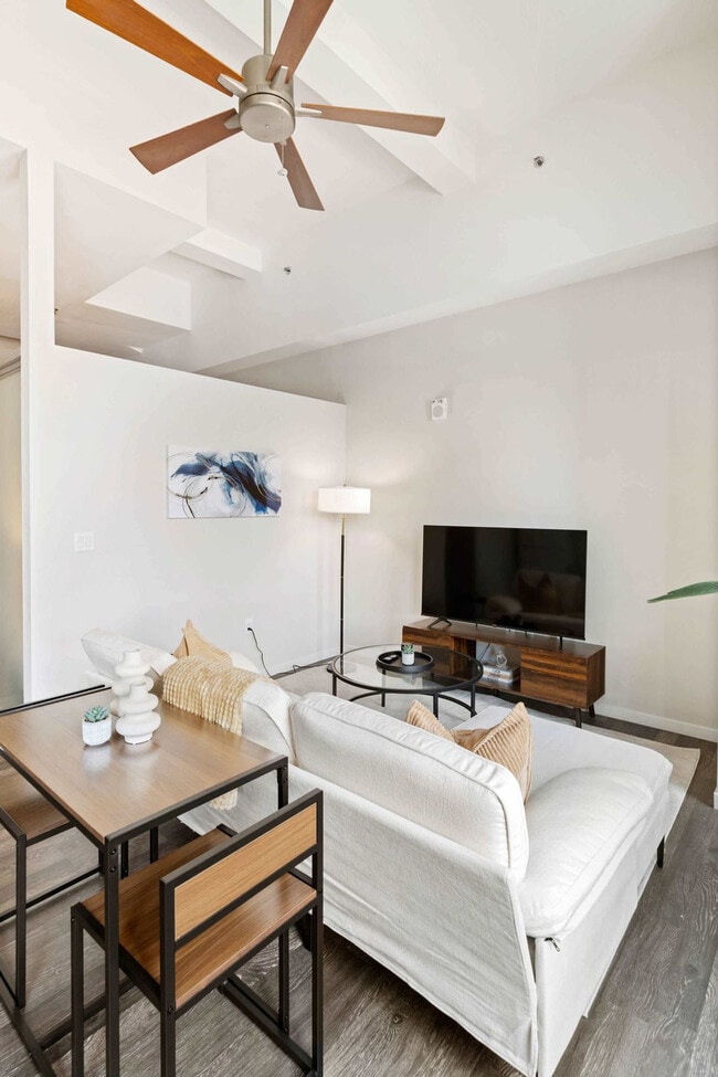 Photo - 309 Vine St Unit ID1340387P