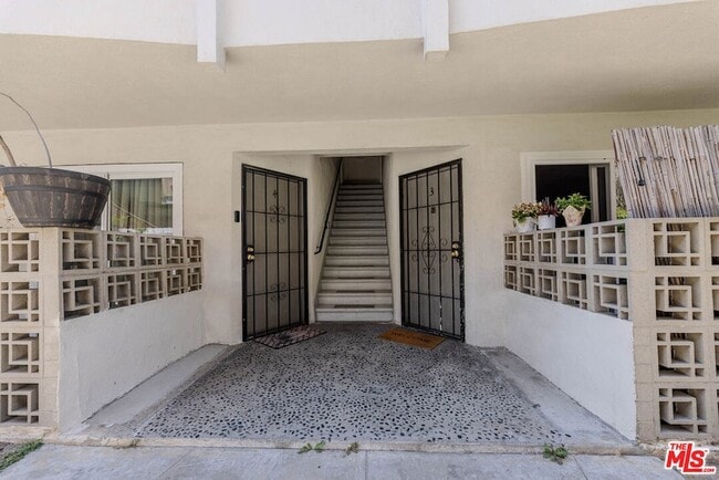 Photo - 1426 Orange Grove Ave