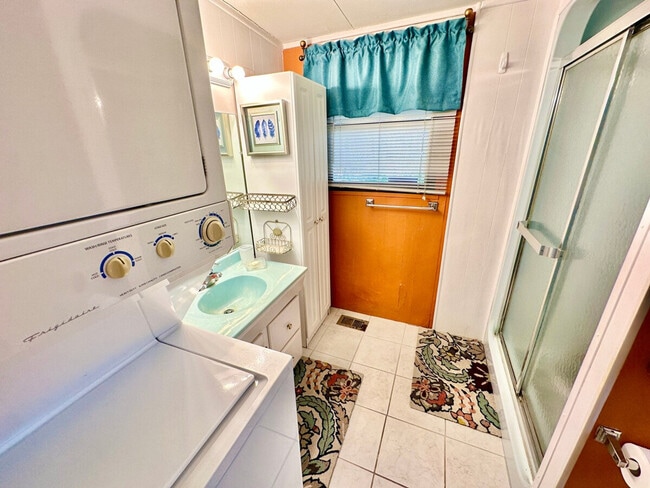 Photo - 436 Nettles Blvd Unit SI ID1537496P