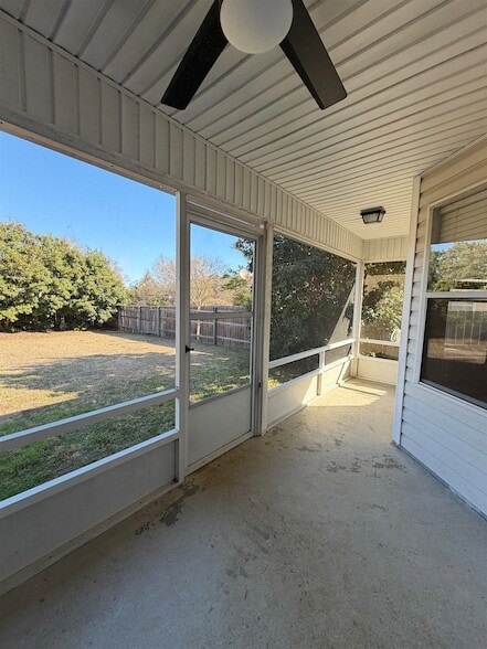Photo - 4904 Park View Ct