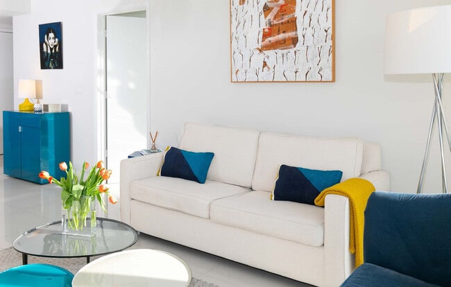 Building Photo - 485 Brickell Ave Unit ID1240470P